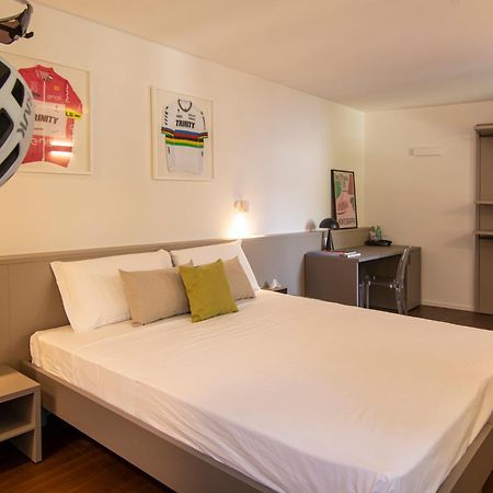 Bassano Club House Bed & Breakfast Bassano del Grappa Bagian luar foto